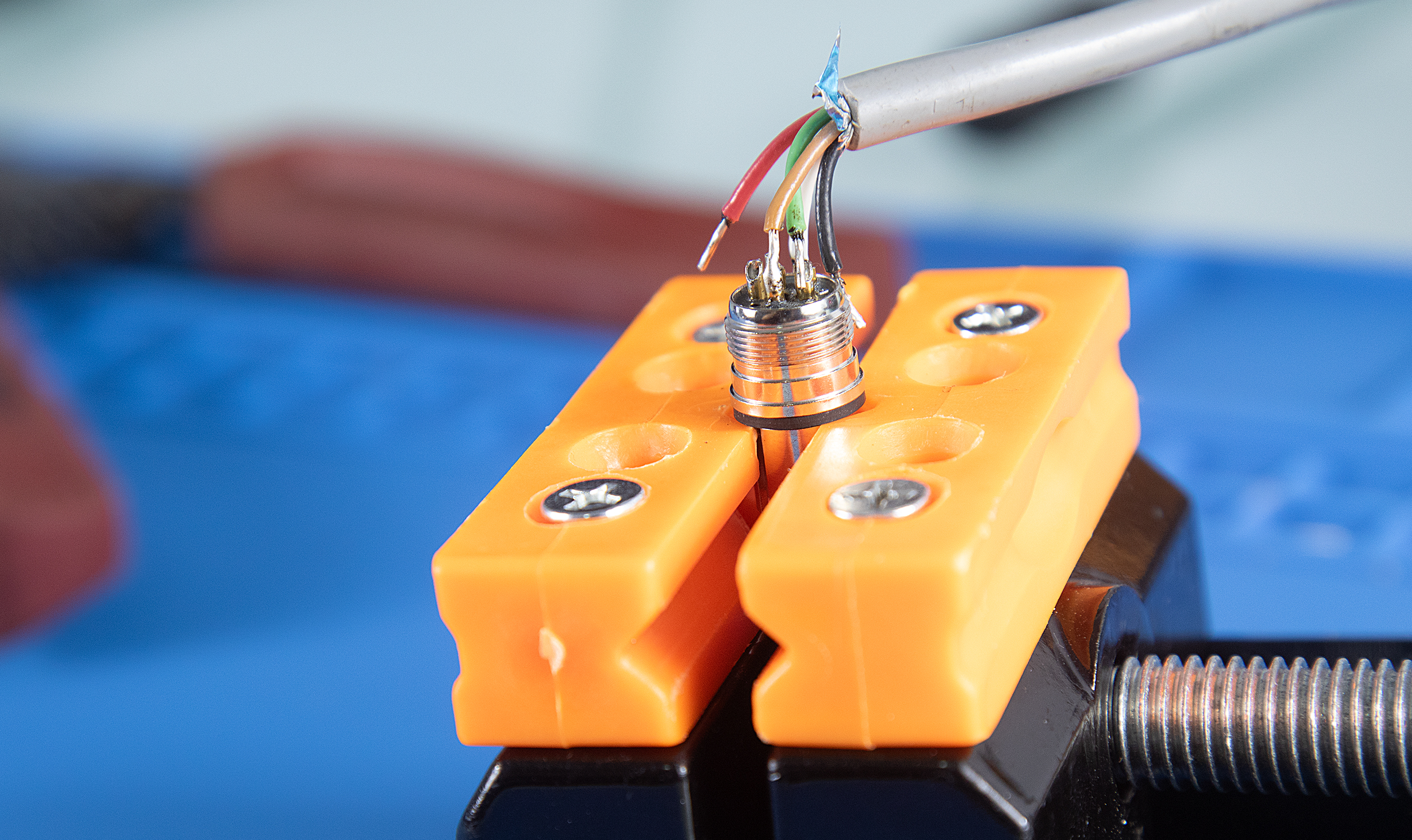Soldering and Desoldering TNDT-0006-Soldering